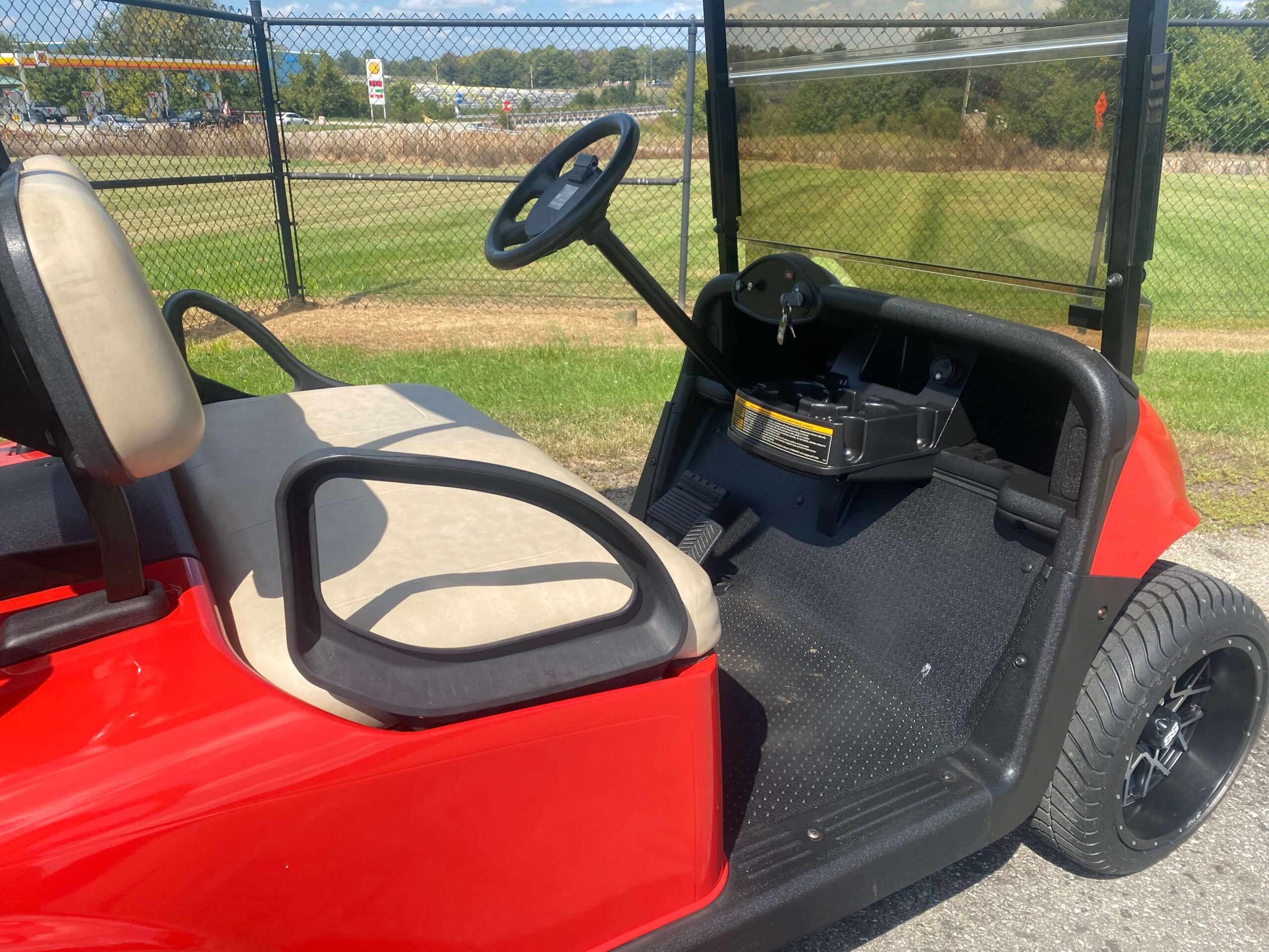 2020 EZGO RXV photo 3