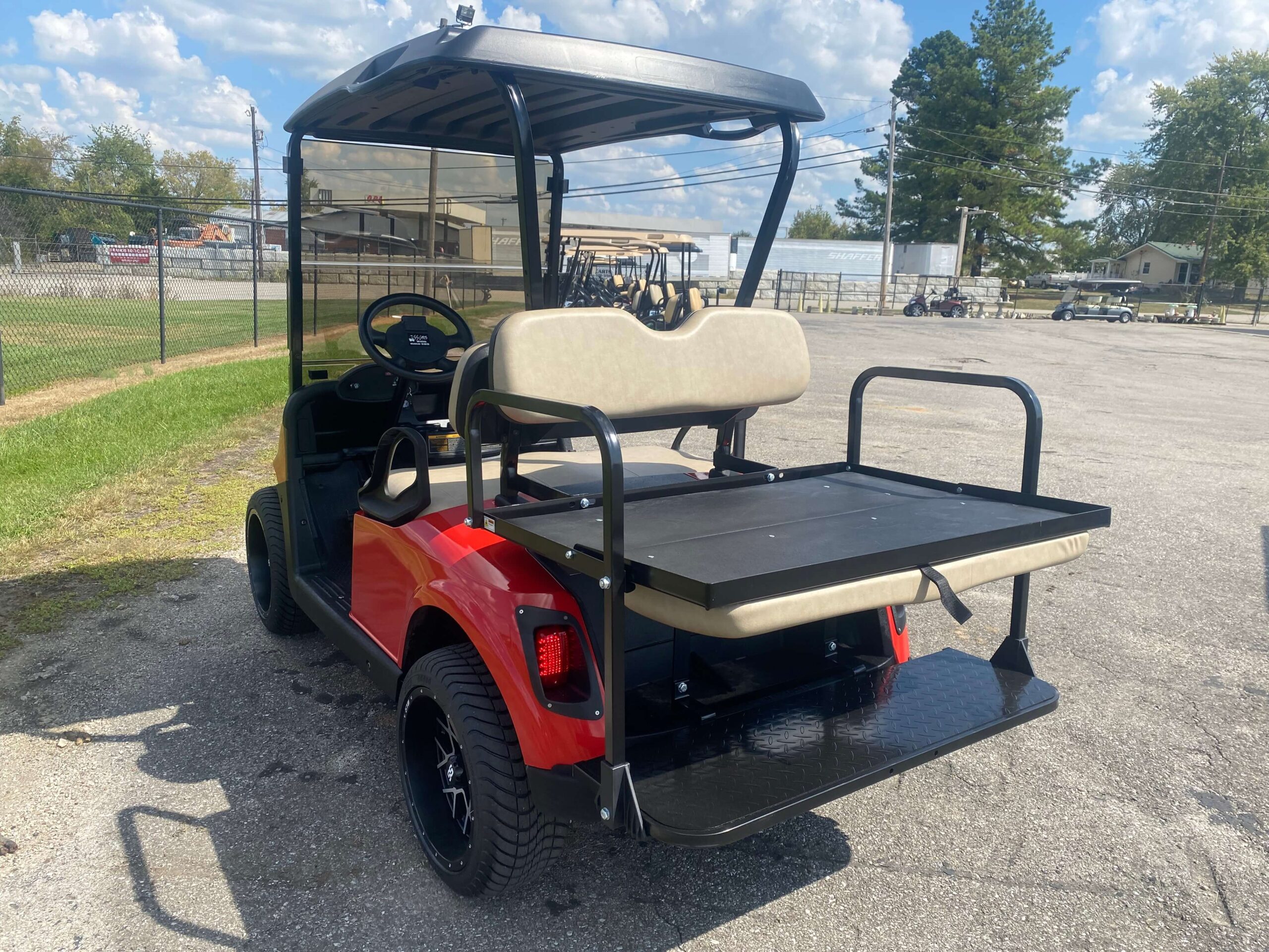 2020 EZGO RXV photo 4