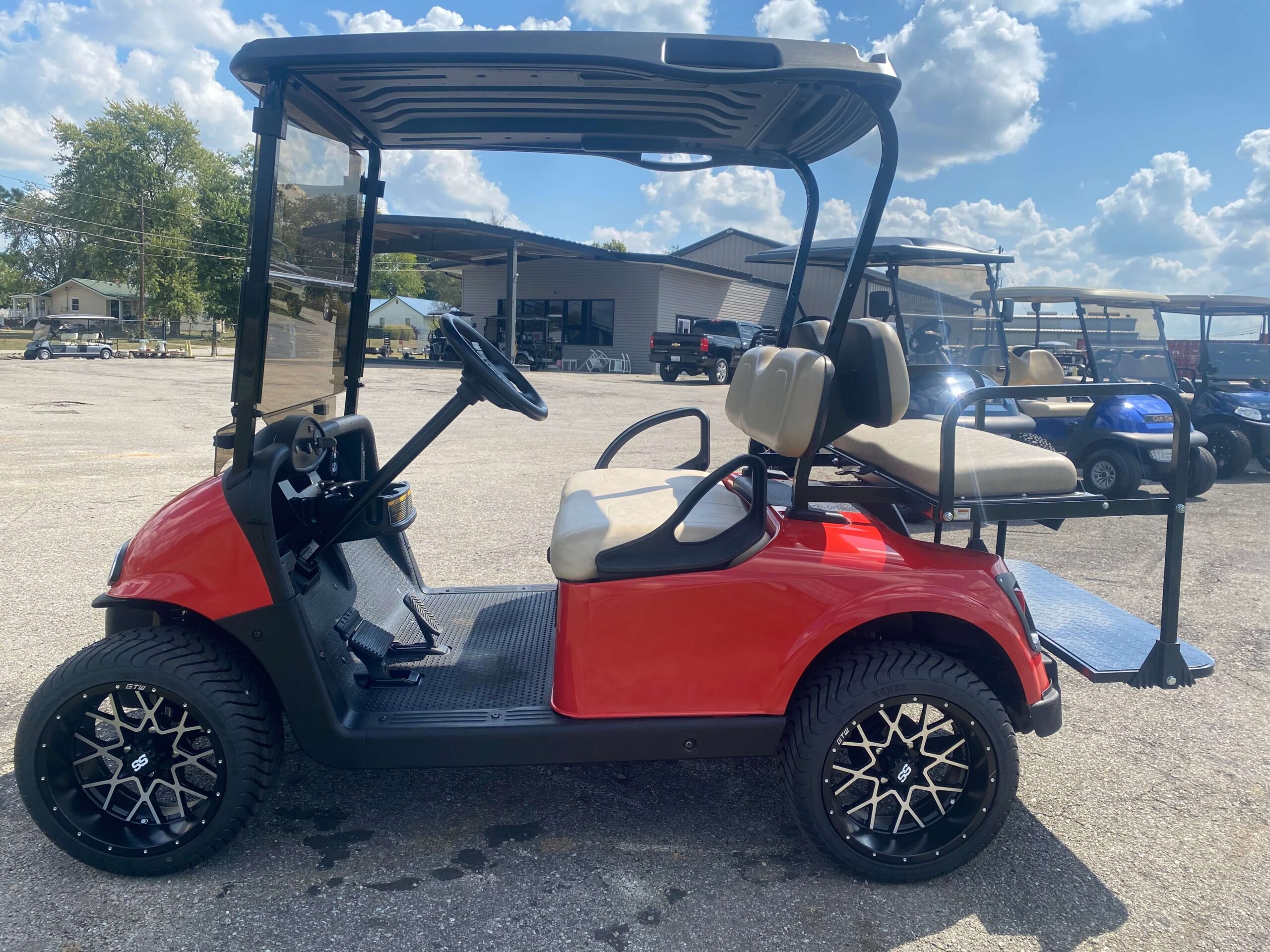 2020 EZGO RXV photo 5