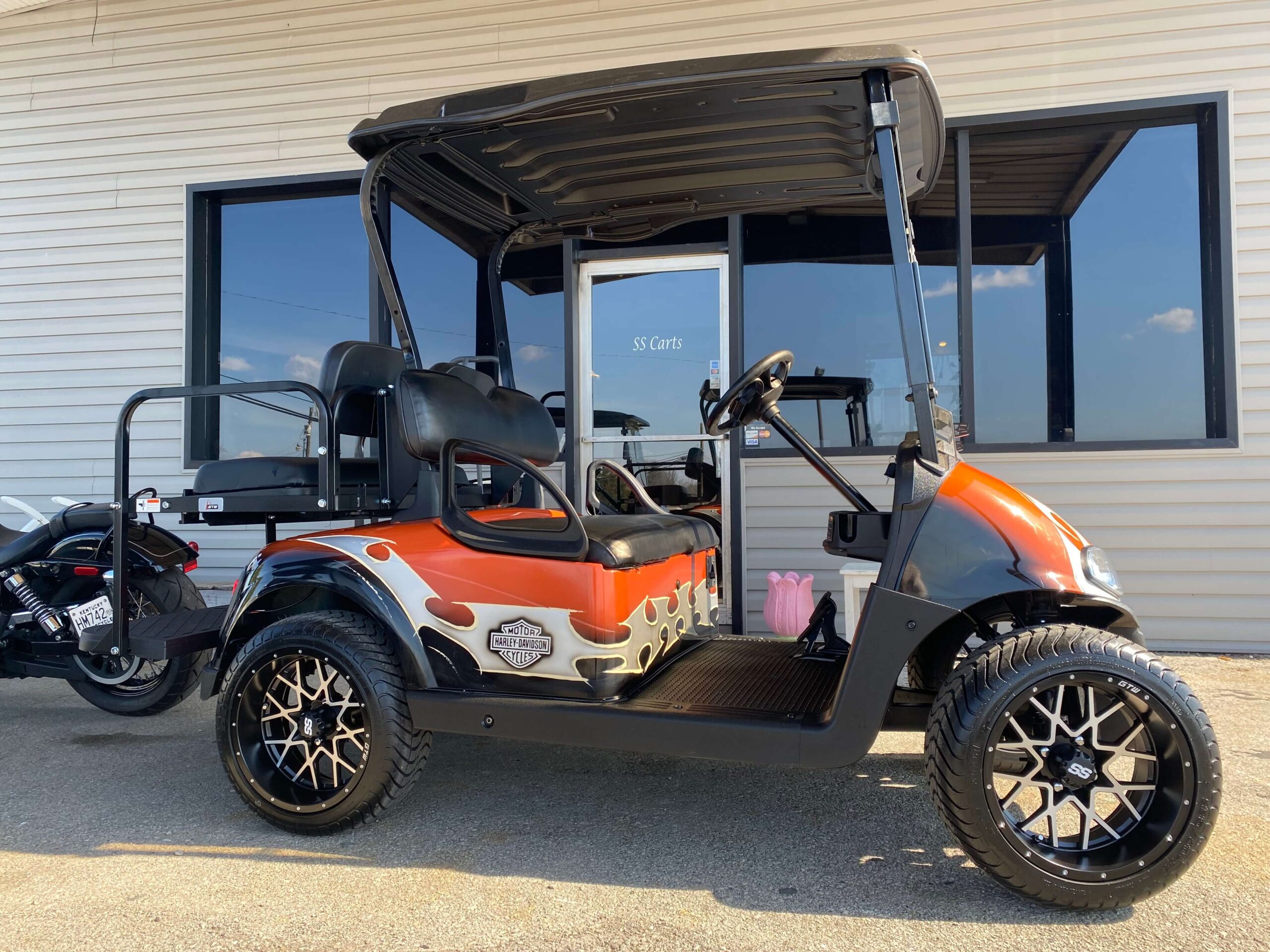 2018 EZGO RXV