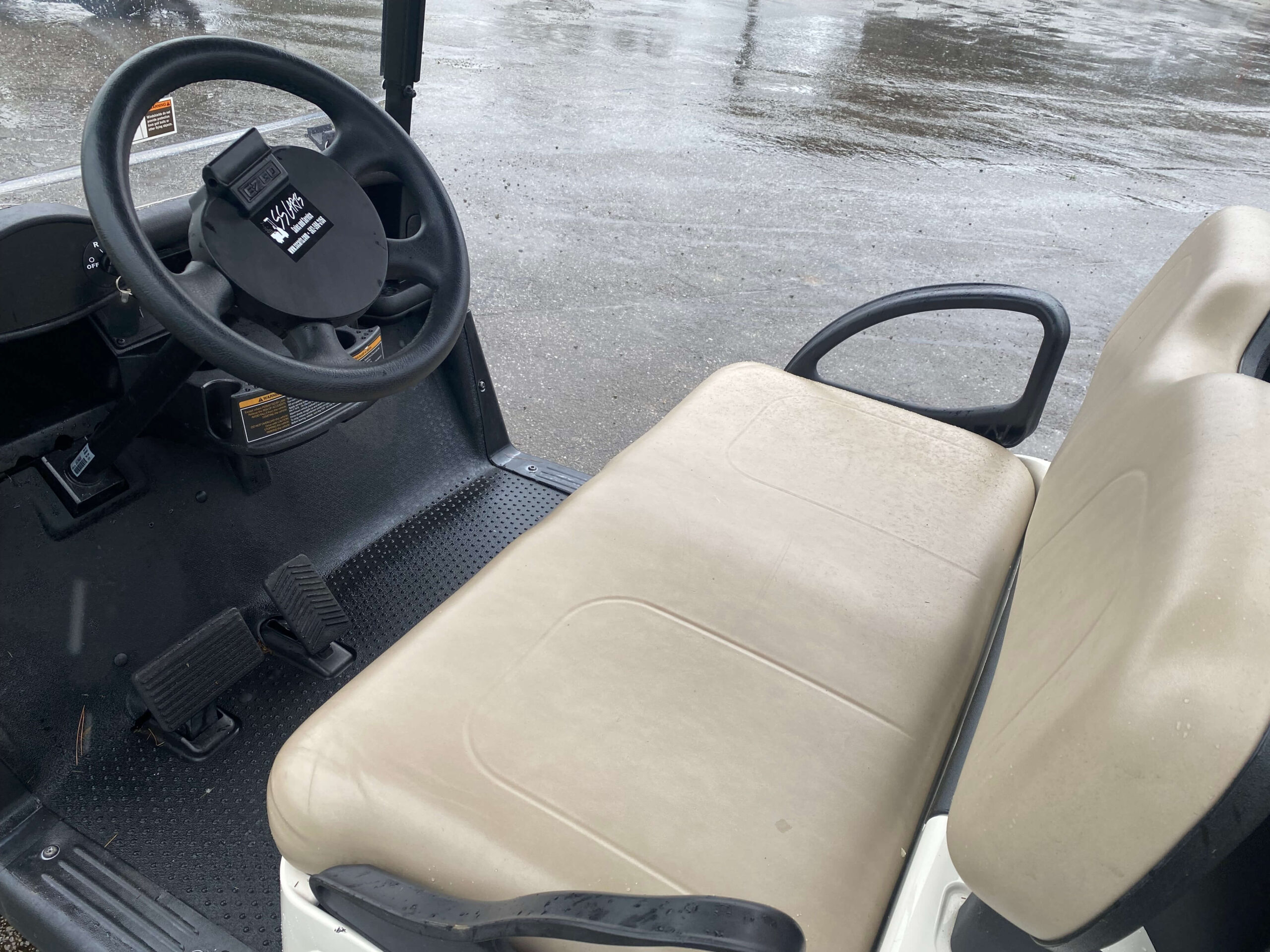 2018 EZGO RXV photo 8