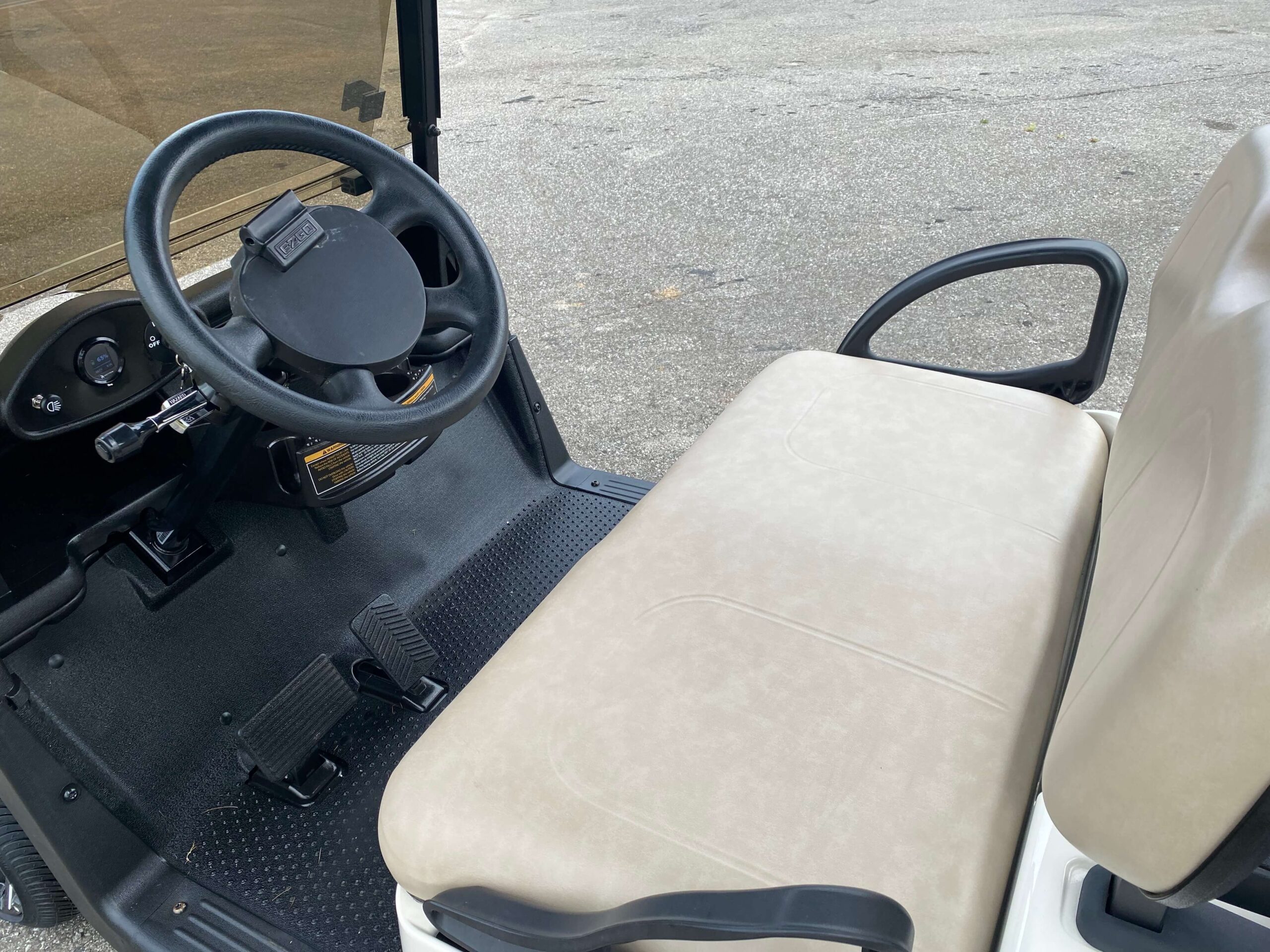 2018 EZGO RXV photo 8