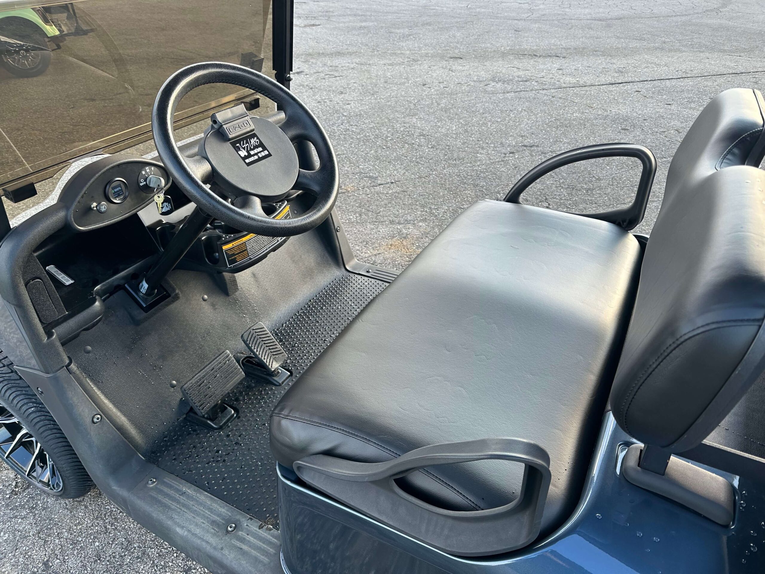 2020 EZGO RXV photo 8