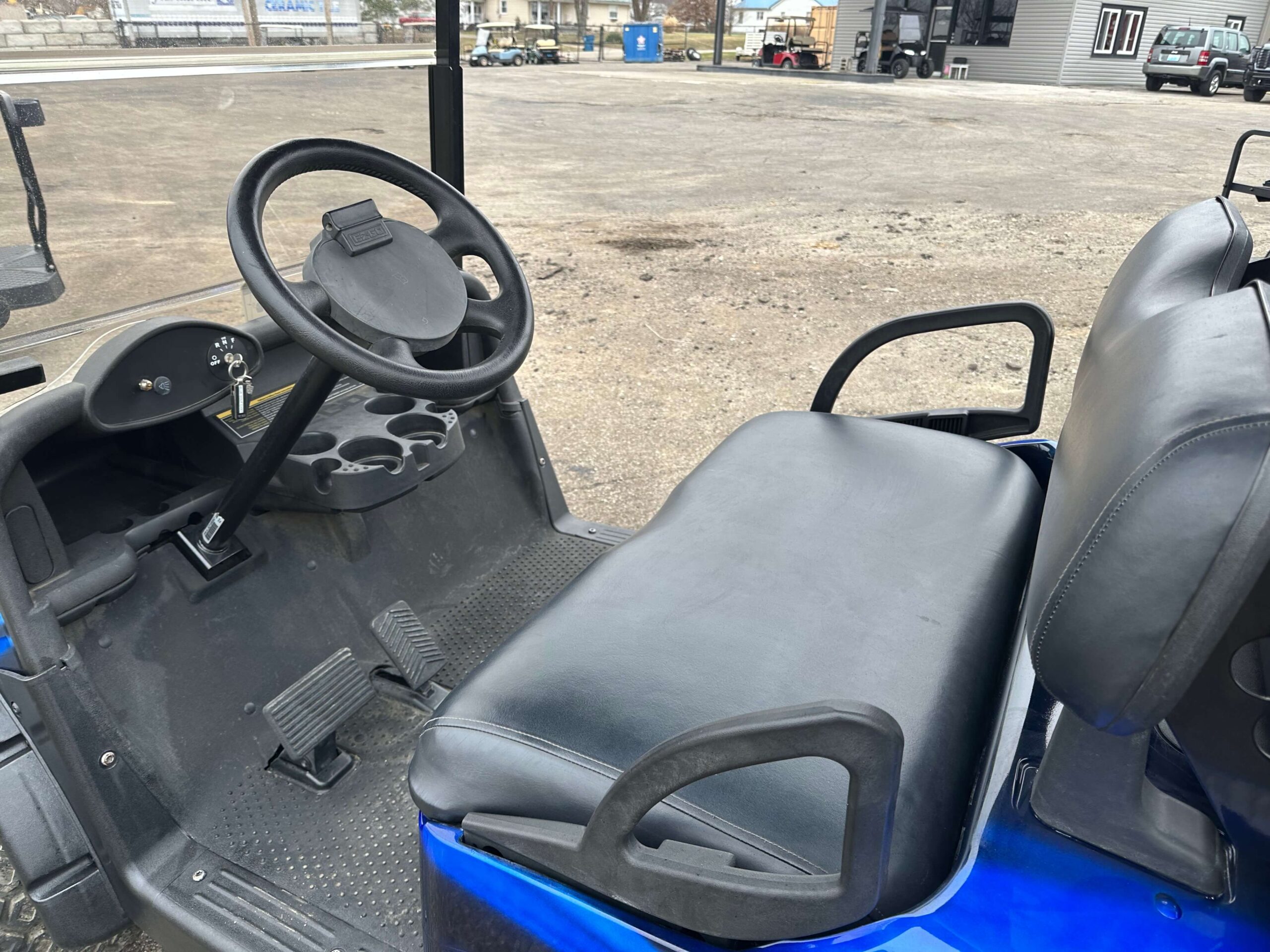 2013 EZGO RXV photo 7