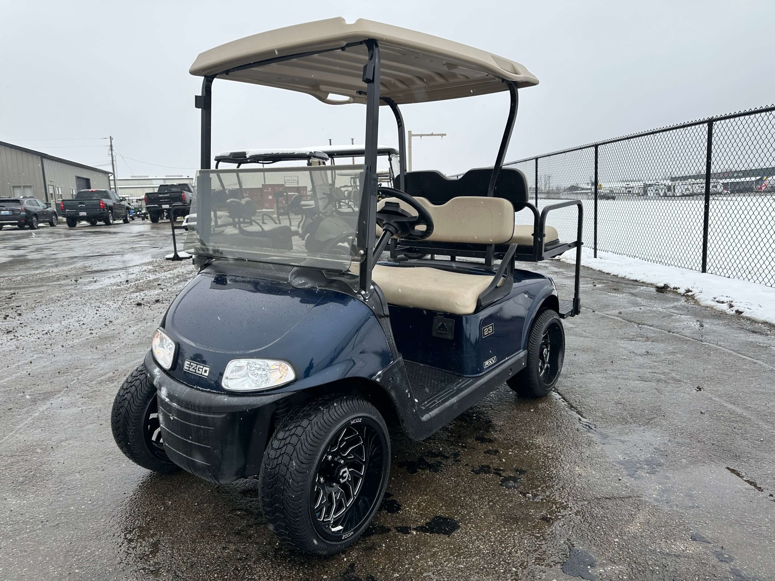 2020 EZGO RXV photo 9