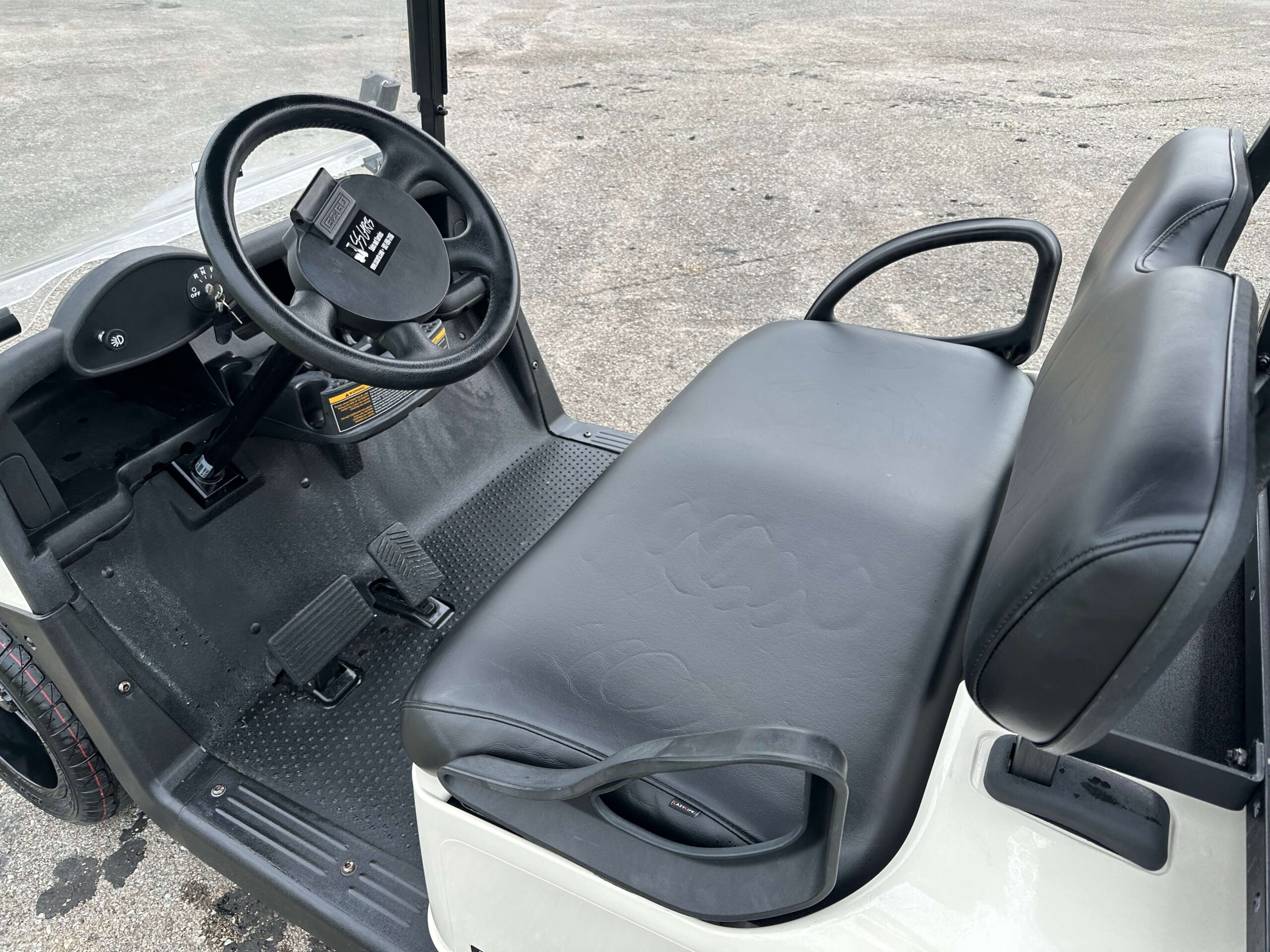 2020 EZGO RXV photo 8