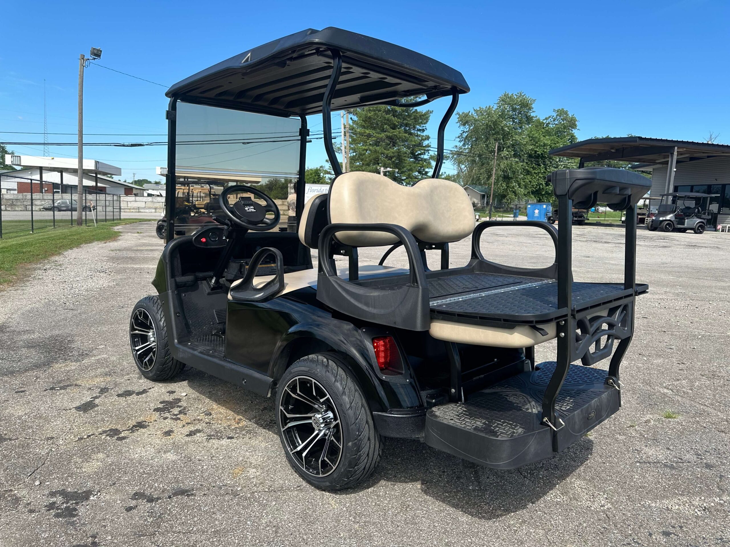 2020 EZGO RXV photo 5
