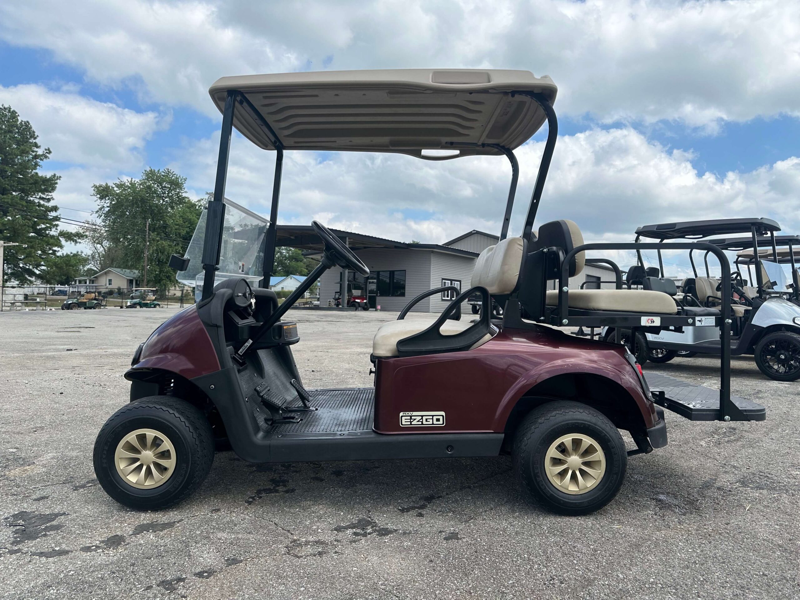 2018 E-Z GO RXV Gas 4P | Burgundy - SS Carts