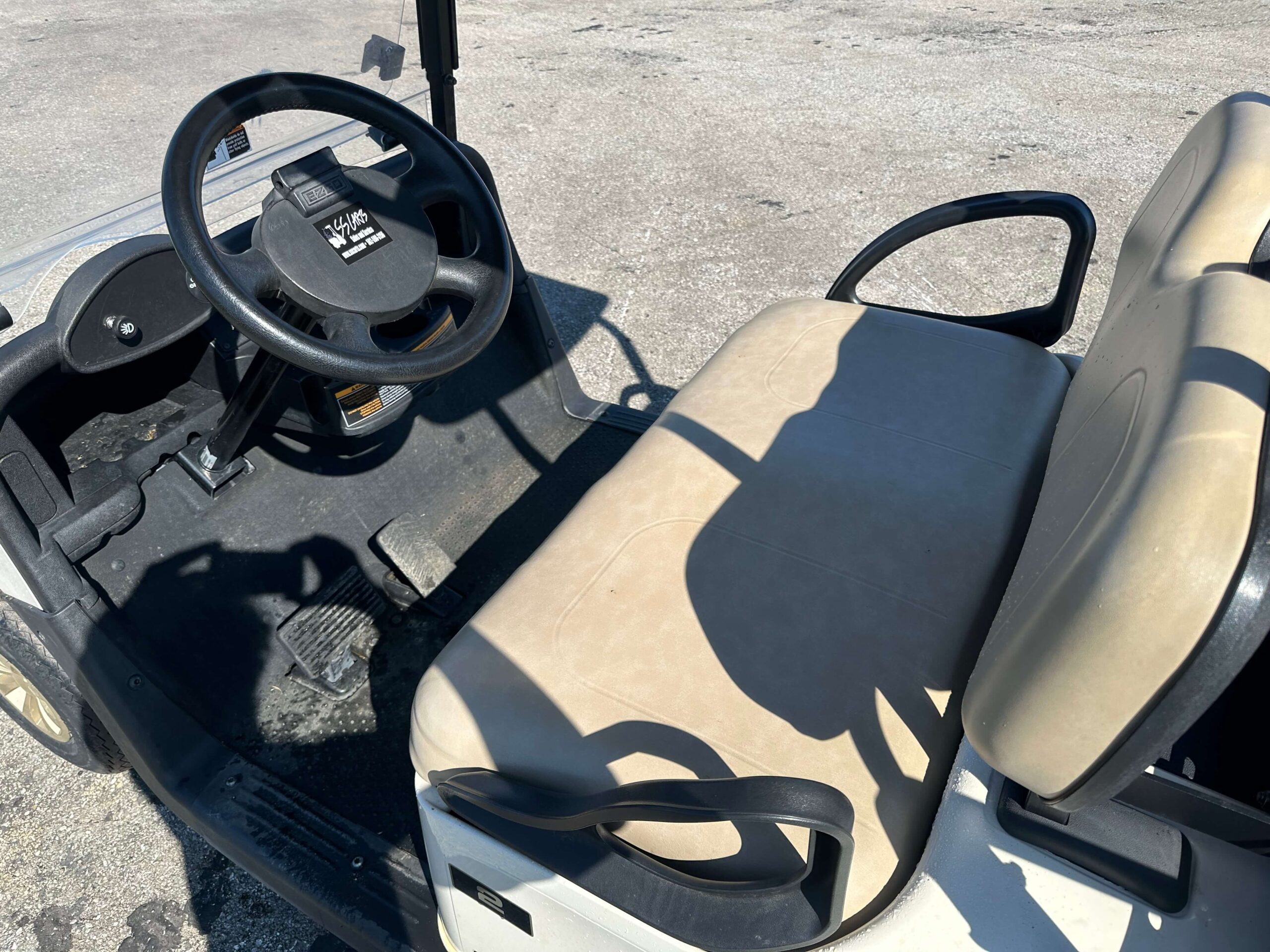 2019 EZGO RXV photo 8