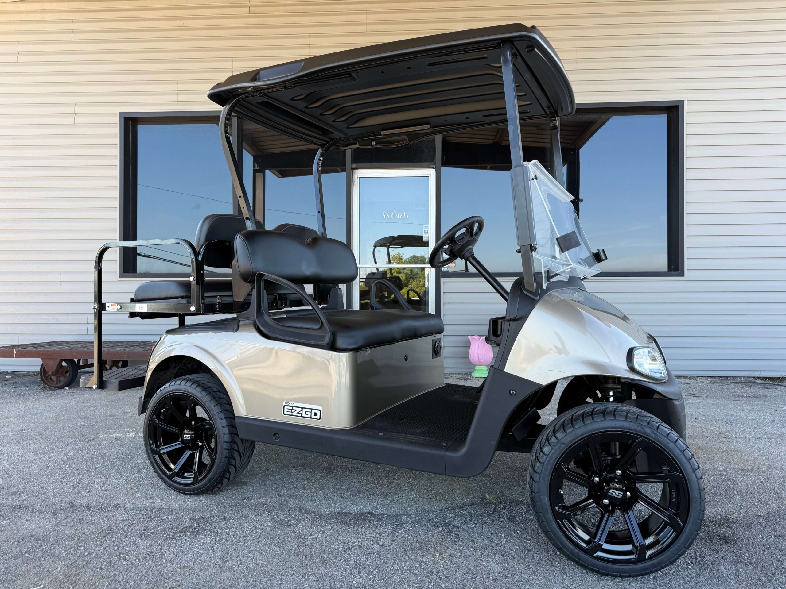 2018 E-Z GO RXV Lithium 4P | Inferno Red