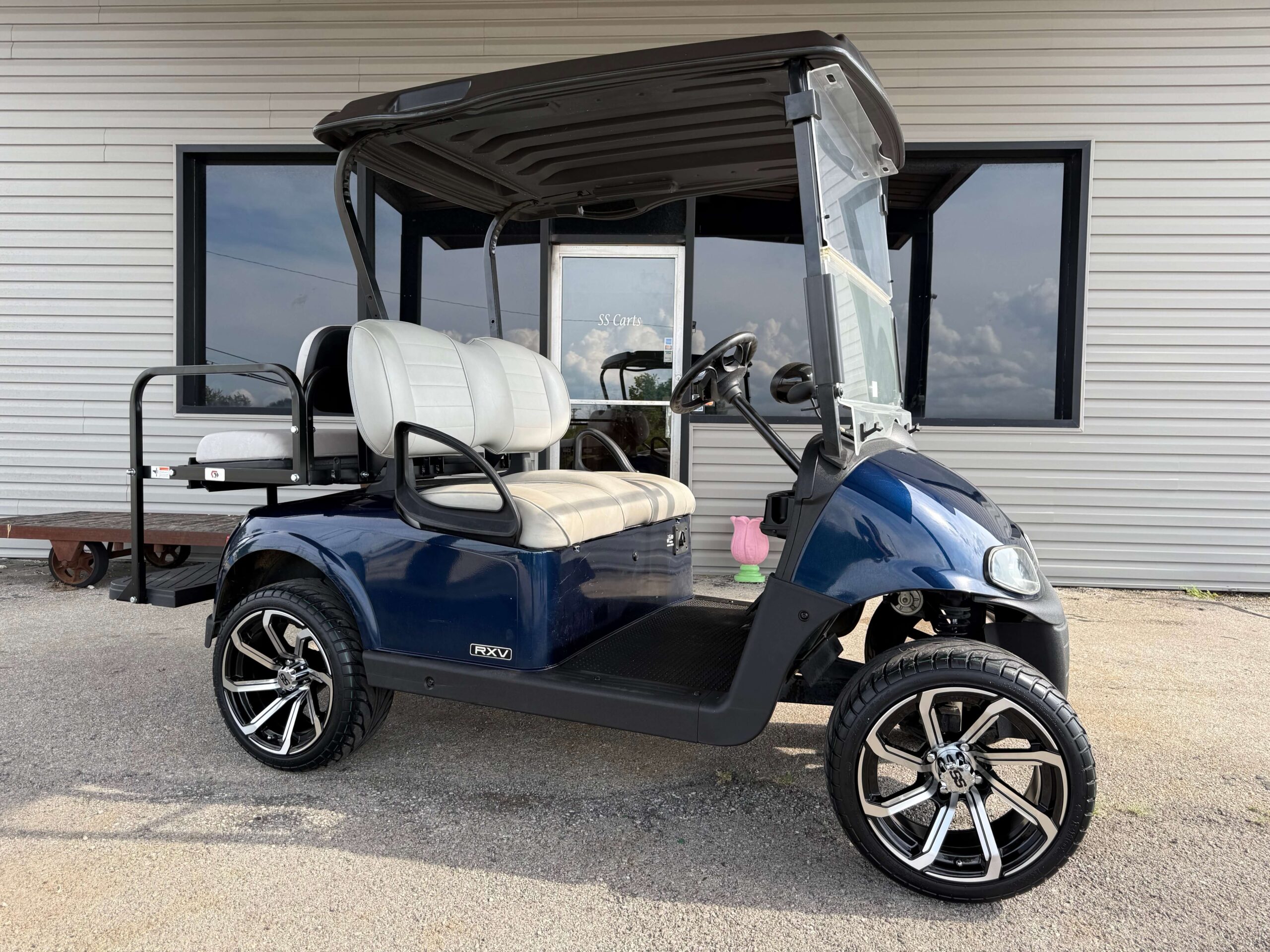 2022 E-Z GO ELiTE Lithium 4P | Patriot Blue