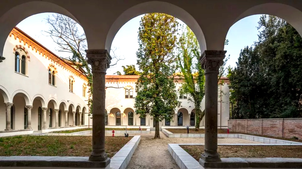 Micaela Giammaria in motion-videos that ignite your sensesLet her charm envelop you-her talent hypnotize you