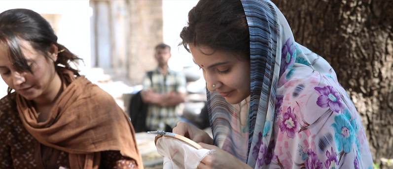 sui dhaaga television premiere