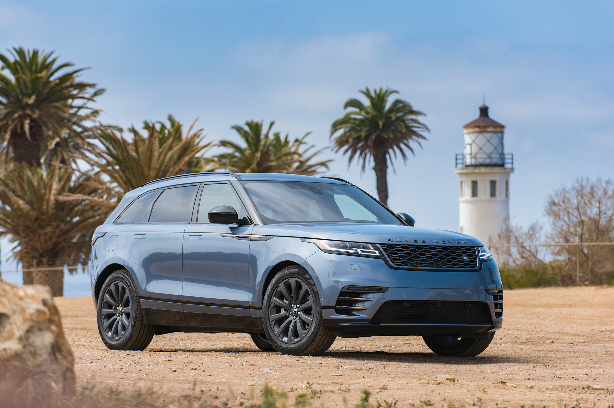 Range Rover Velar R Dynamic Vs Se 2018 Range Rover Velar R-Dynamic SE Long-Term Arrival: Dream of England ...