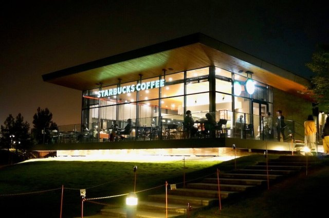 スタバ 富山環水公園