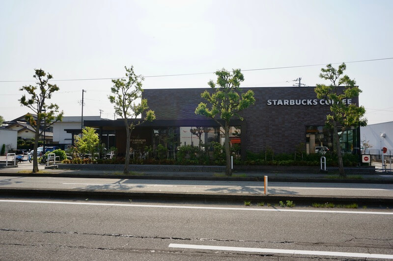 スタバ 富山けやき通り