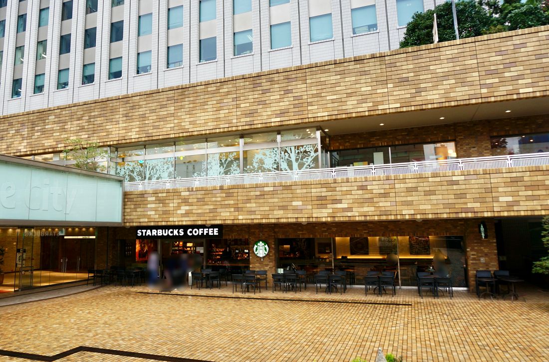 スタバ 池袋サンシャインシティ アルパ店。
