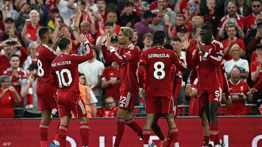 الأندية الإنكليزية تسير بخطى ثابتة نحو تحقيق رقم قياسي في صفقات اللاعبين