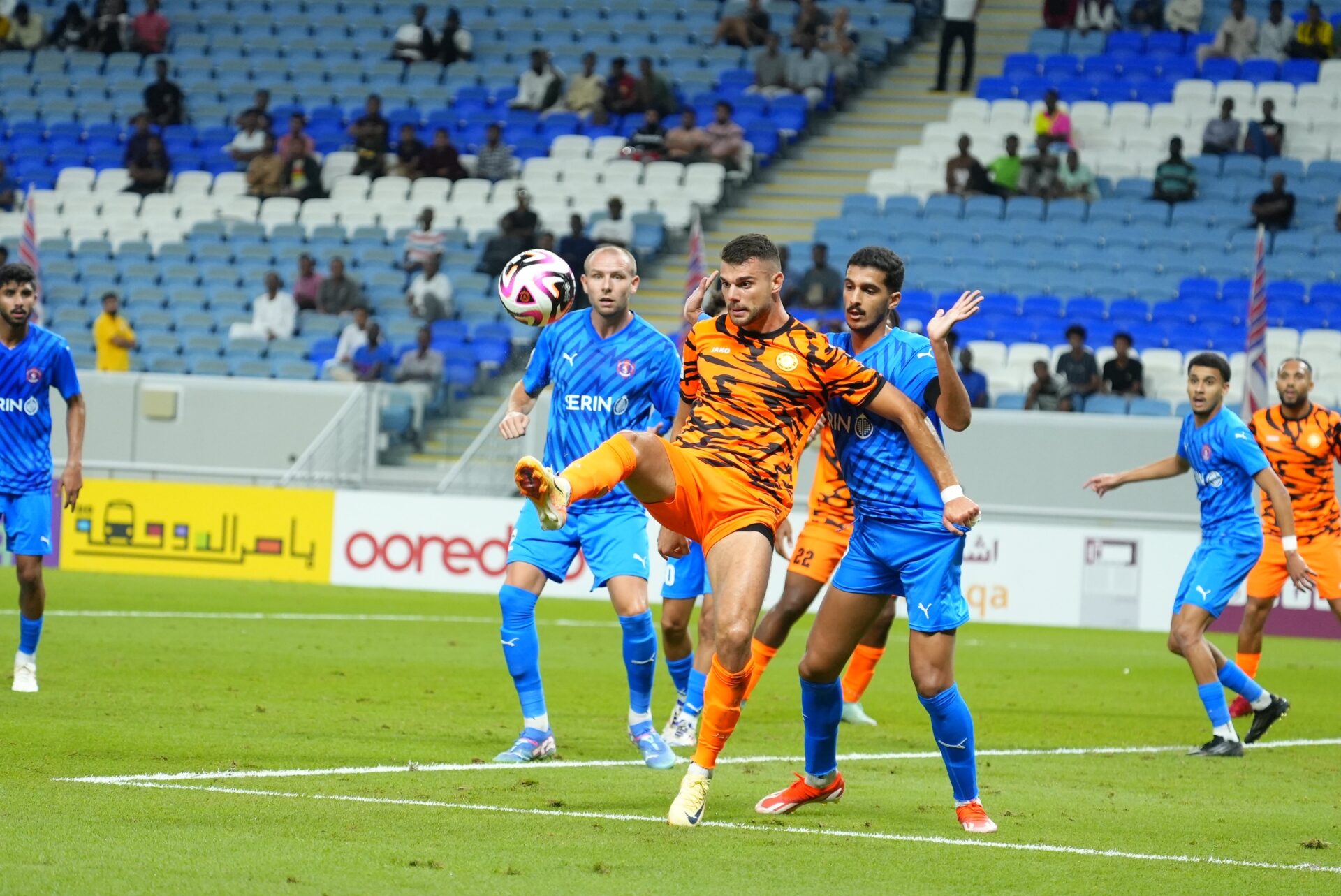 الصقور في مواجهة مرتقبة أمام الشحانية في استاد البيت المونديالي&nbsp;