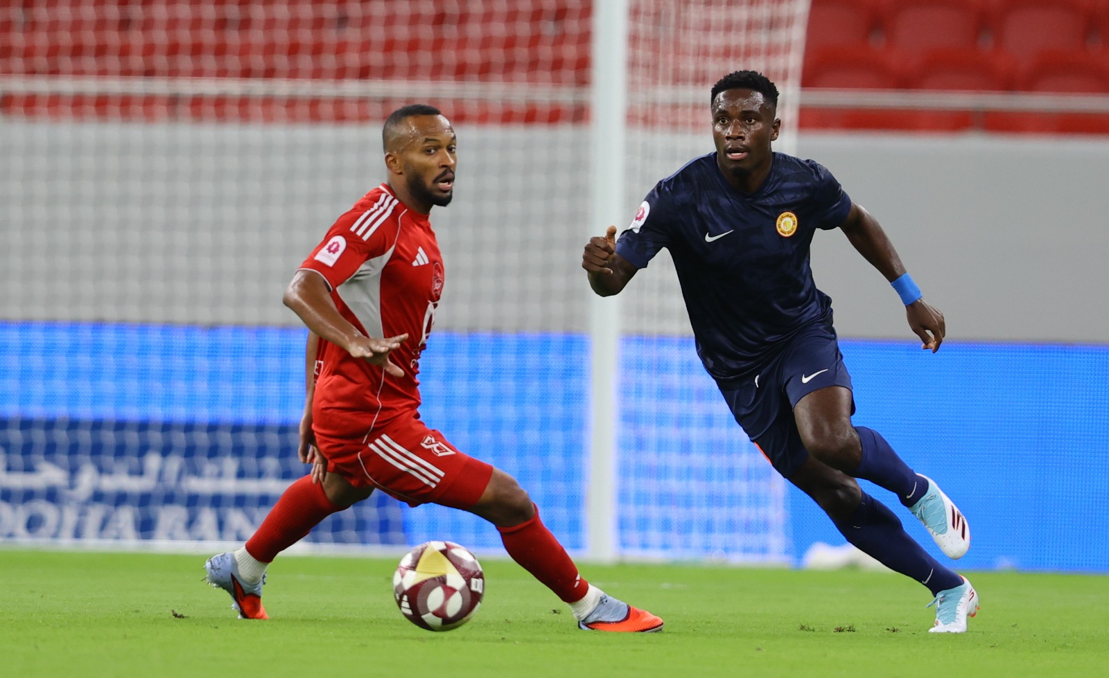 العربي يتخطى أم صلال ويحقق فوزه الأول في الدوري