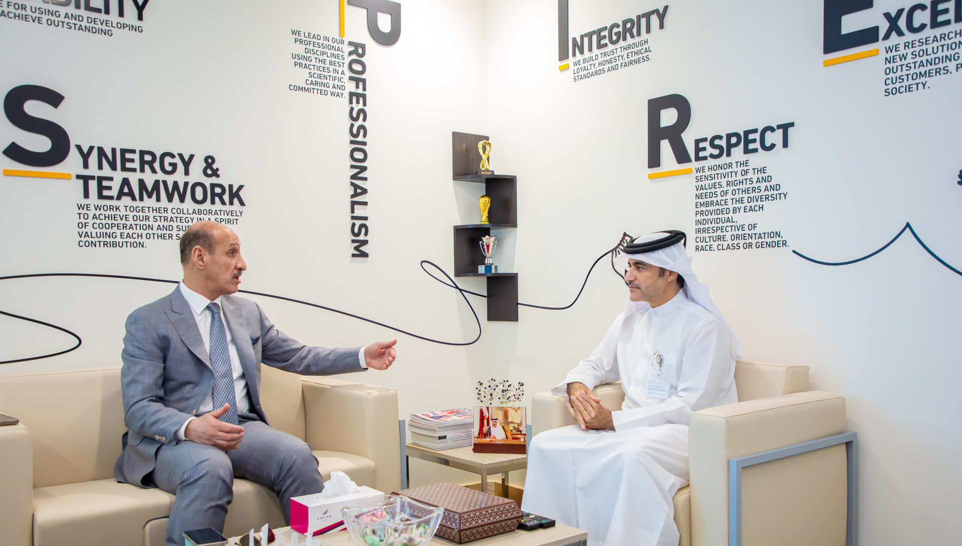 سبيتار يوقع اتفاقية تعاون مع الاتحاد العراقي لكرة القدم