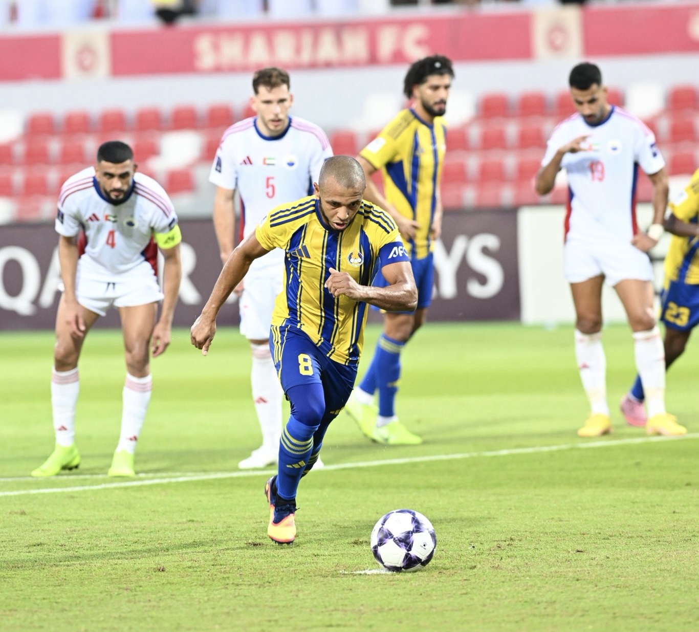 الغرافة يخسر أمام الشارقة في مباراة مثيرة بمستهل مشواره الآسيوي