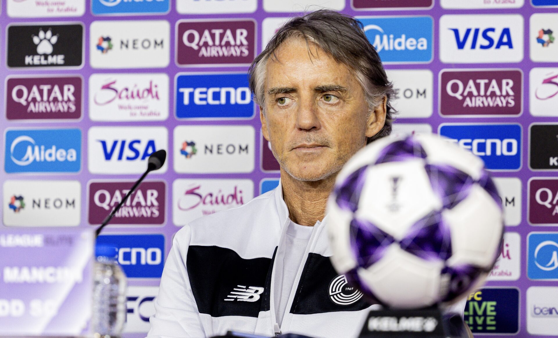 مانشيني : مستعدون تماماً لمواجهة الوحدة والفوز مفصلي ولا بديل عنه&nbsp;