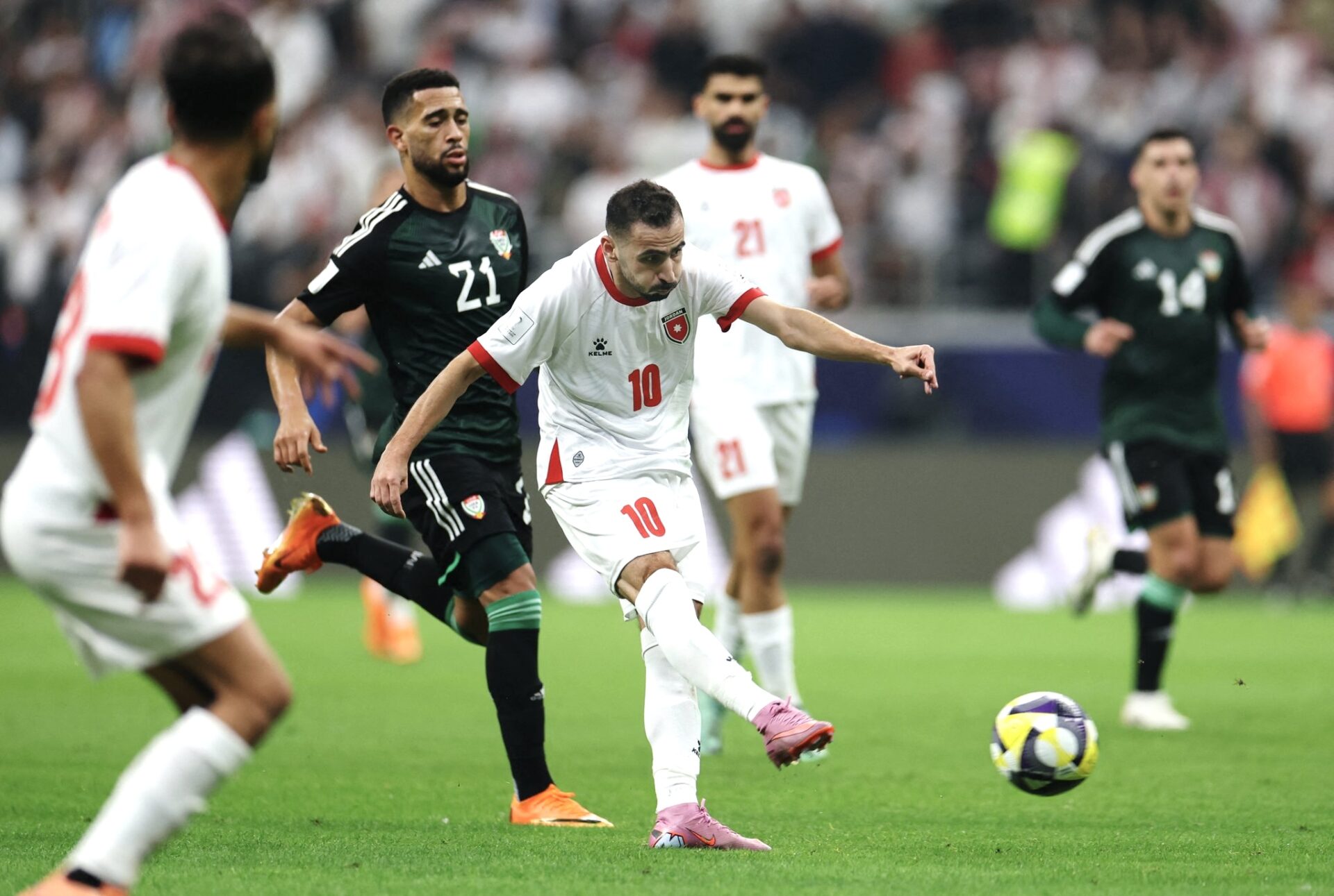 منتخب النشامى يحصد ثلاث نقاط في لقاء مثير أمام الأبيض الإماراتي