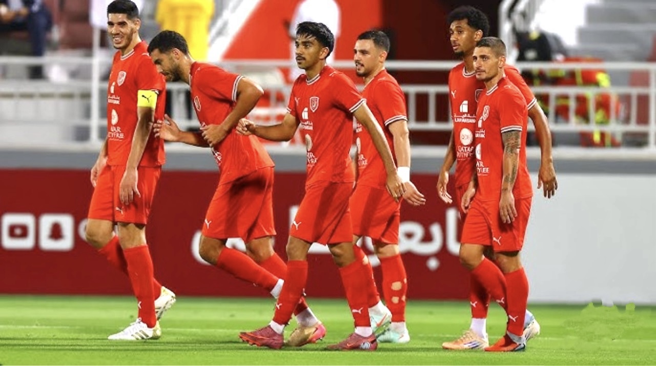 الدحيل يواجه نظيره الوحدة على لقب درع التحدي في السوبر القطري الإماراتي الدحيل يواجه نظيره الوحدة على لقب درع التحدي في السوبر القطري الإماراتي