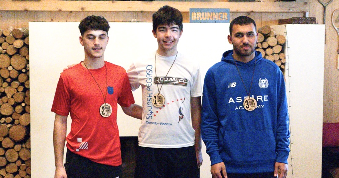 طلاب أسباير الرياضيون على منصّات التتويج في بطولة سلوفينيا للناشئين في الإسكواش طلاب أسباير الرياضيون على منصّات التتويج في بطولة سلوفينيا للناشئين في الإسكواش