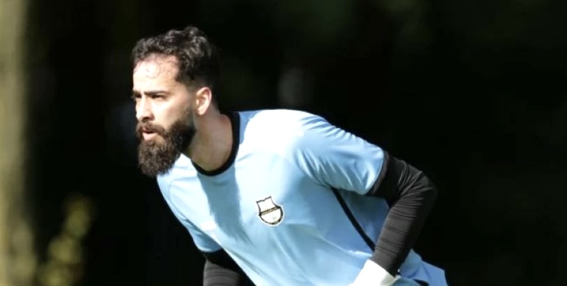 يزن نعيم حارس الأهلي:&nbsp;&nbsp;تعادلنا بفضل الثقة والإصرار وتنتظرنا مباراة شرسة !&nbsp;