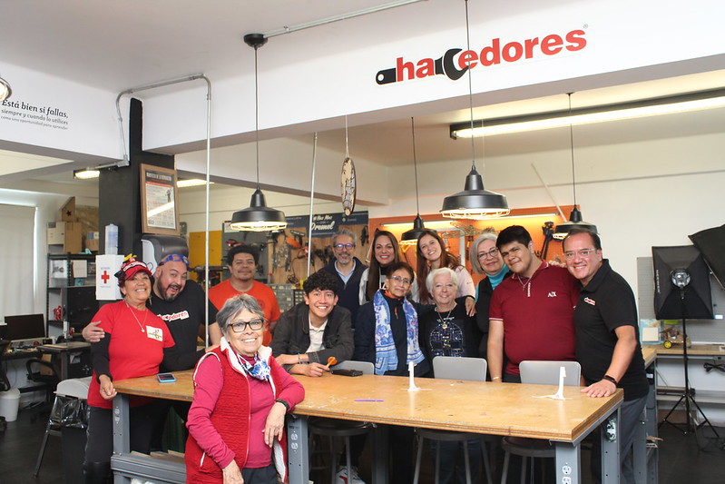 HACEDORES  - Maker Faire Yearbook Photo