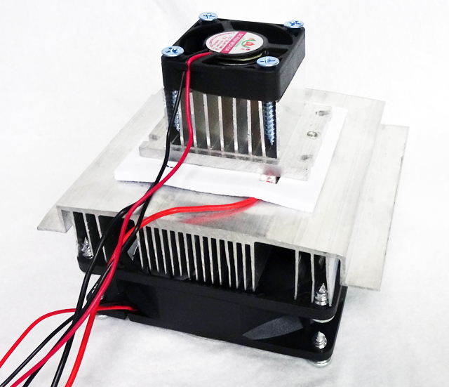 Personal Peltier-based tabletop air conditioner & tabletop cooler/warmer - Maker Faire Bay Area