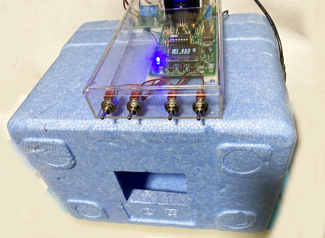 Personal Peltier-based tabletop air conditioner & tabletop cooler/warmer Additional Photo