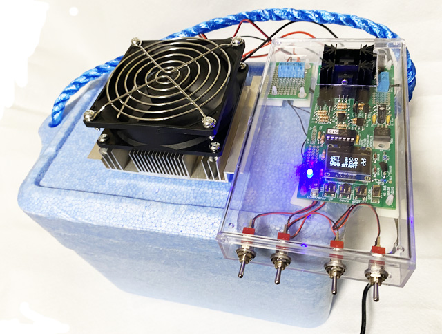 Personal Peltier-based tabletop air conditioner & tabletop cooler/warmer Additional Photo