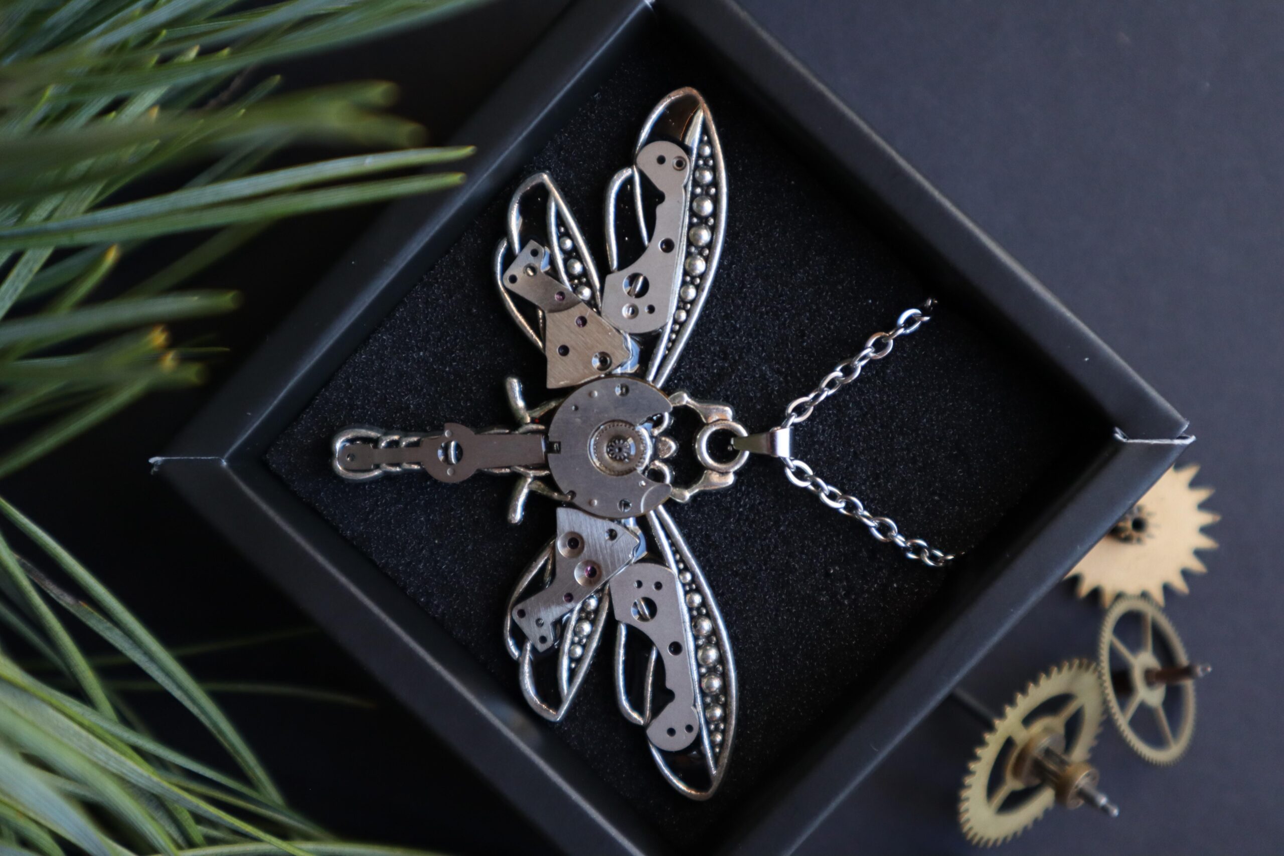 Ukraine Steampunk handmade jewelry from watches - 25K6tagGaDWSz.jpg