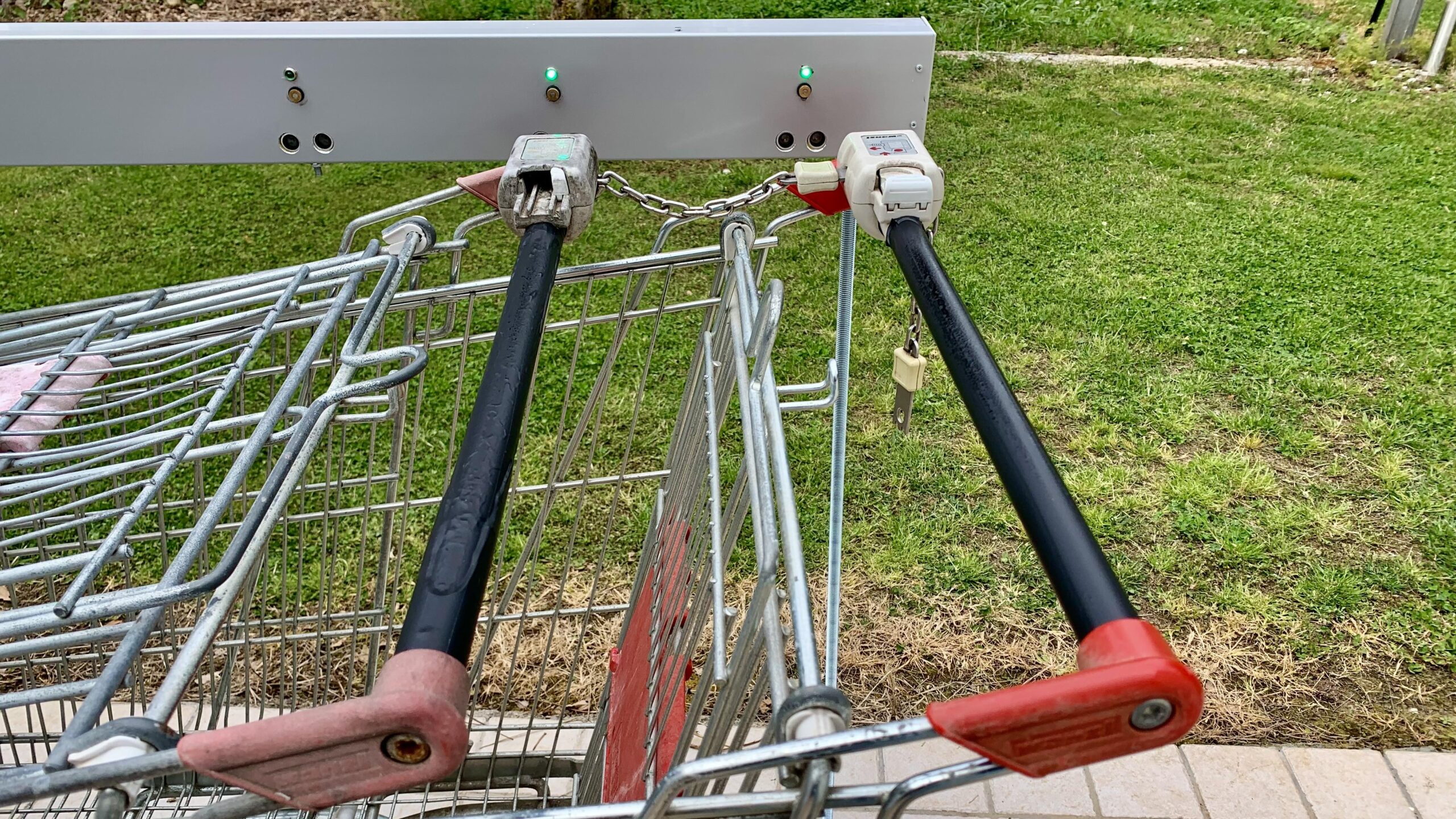 SANITRON, SANIFICATORE AUTOMATICO PER CARRELLI DELLA SPESA - 2BbJi6uD7DAdV.jpeg