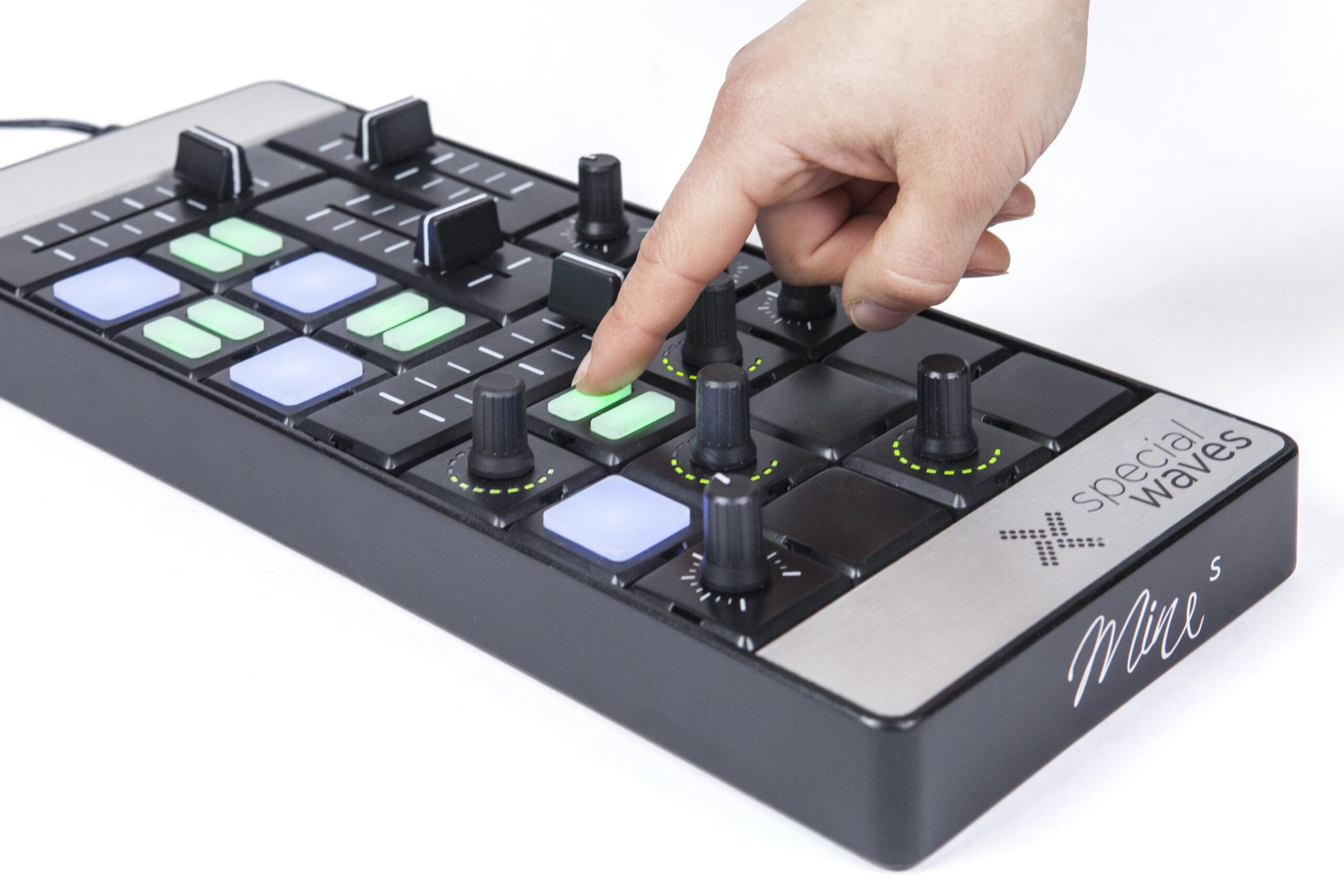 Mine S: The Ultimate Modular Control Surface - IRitJhTg4HhZ.jpg