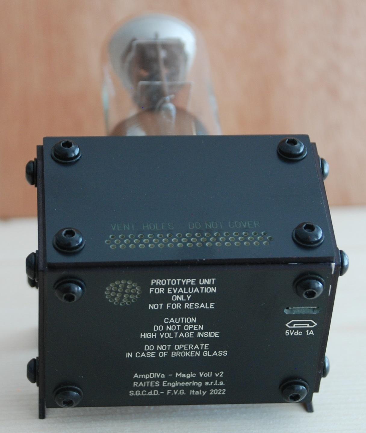 AmpDiVa Customlectibles Audio Devices - b5Y3Ed0UBozl.jpg