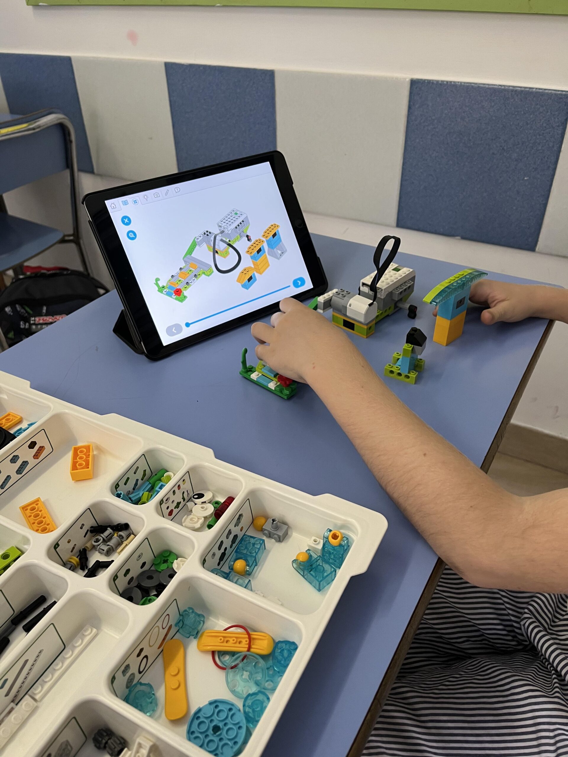 Robotics, Science and Coding Education course for primary and middle schools. - tAnofJDJy4o7.jpg