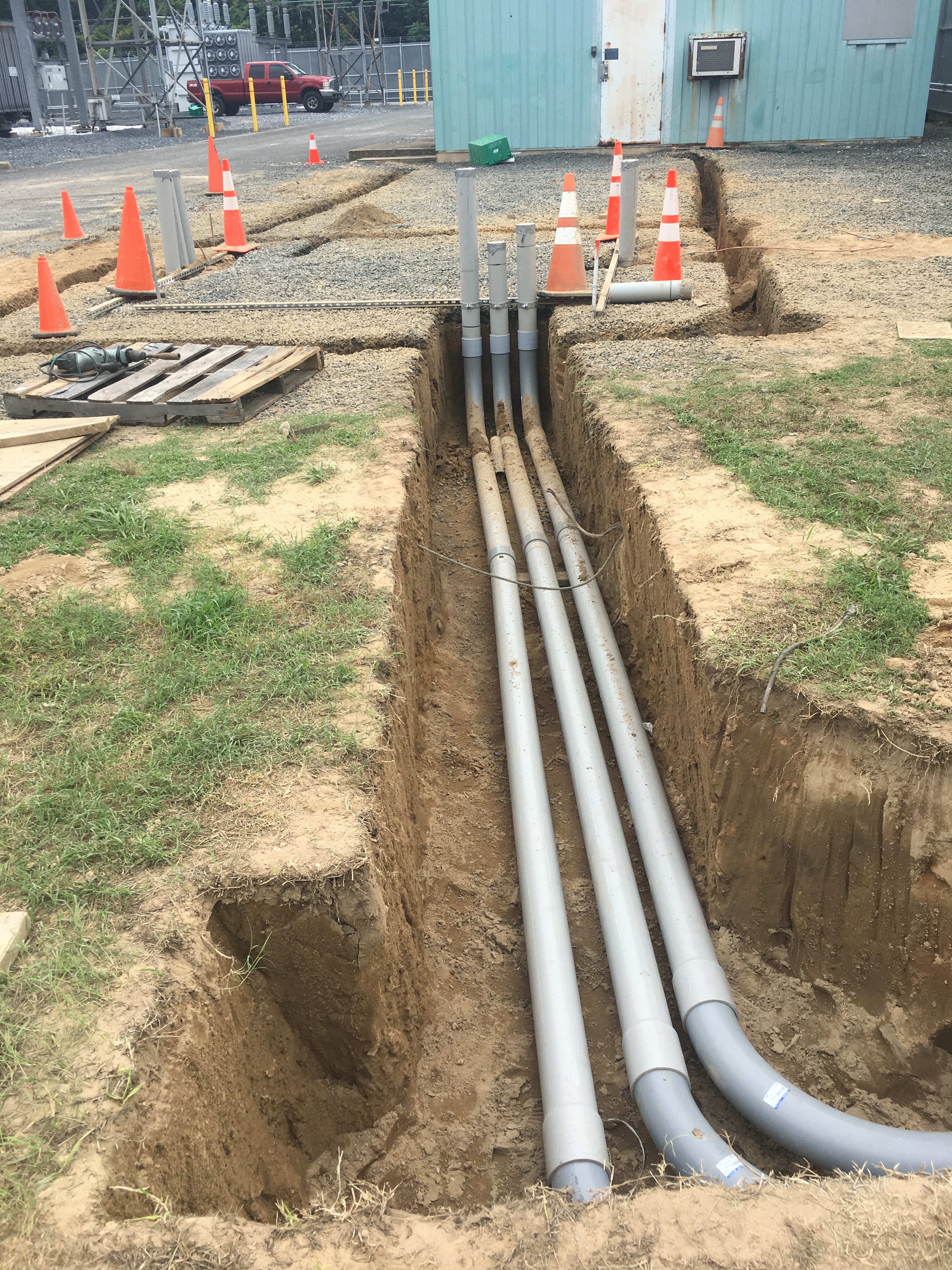 Trenching using hydro excavation