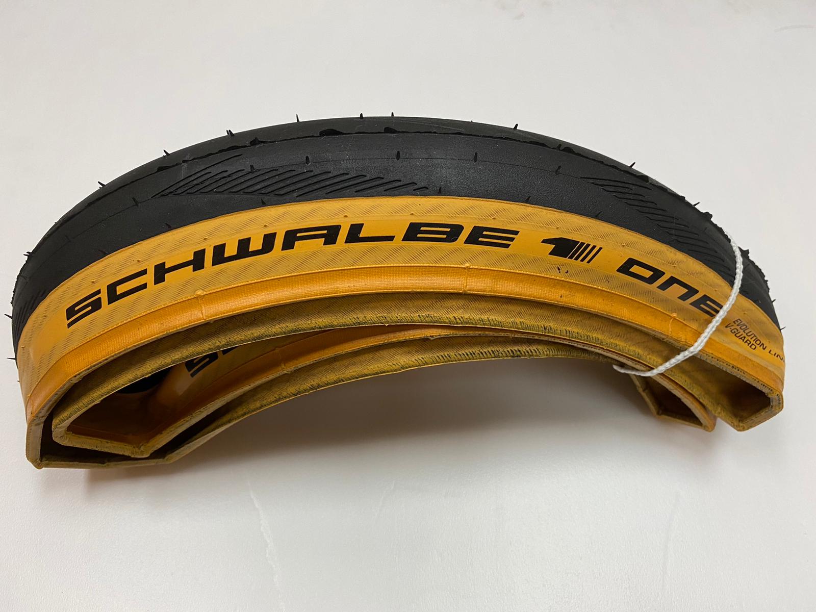 SCHWALBE ONE TIRE 16x1.35 (35-349)可摺外呔~黑黃色