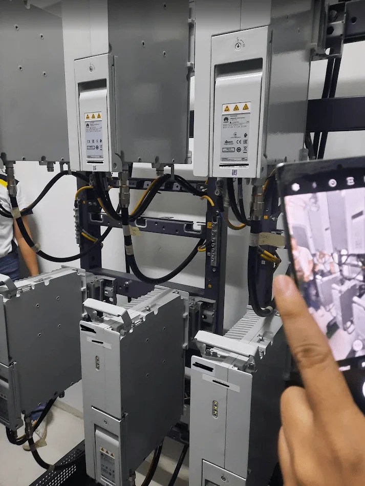 The Crucial Role of Professional Electronics Engineers (PECE) in Broadcast and Telecommunication Facilities: A Focus on In-Building Distributed Antenna Systems (DAS) 1 Distributed Antenna System
