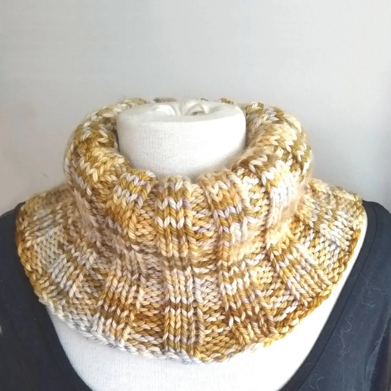 Simple Ribbed Collar - free knitting pattern