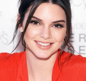 Kendall Jenner Un Visage Qui Coute Cher Star 24