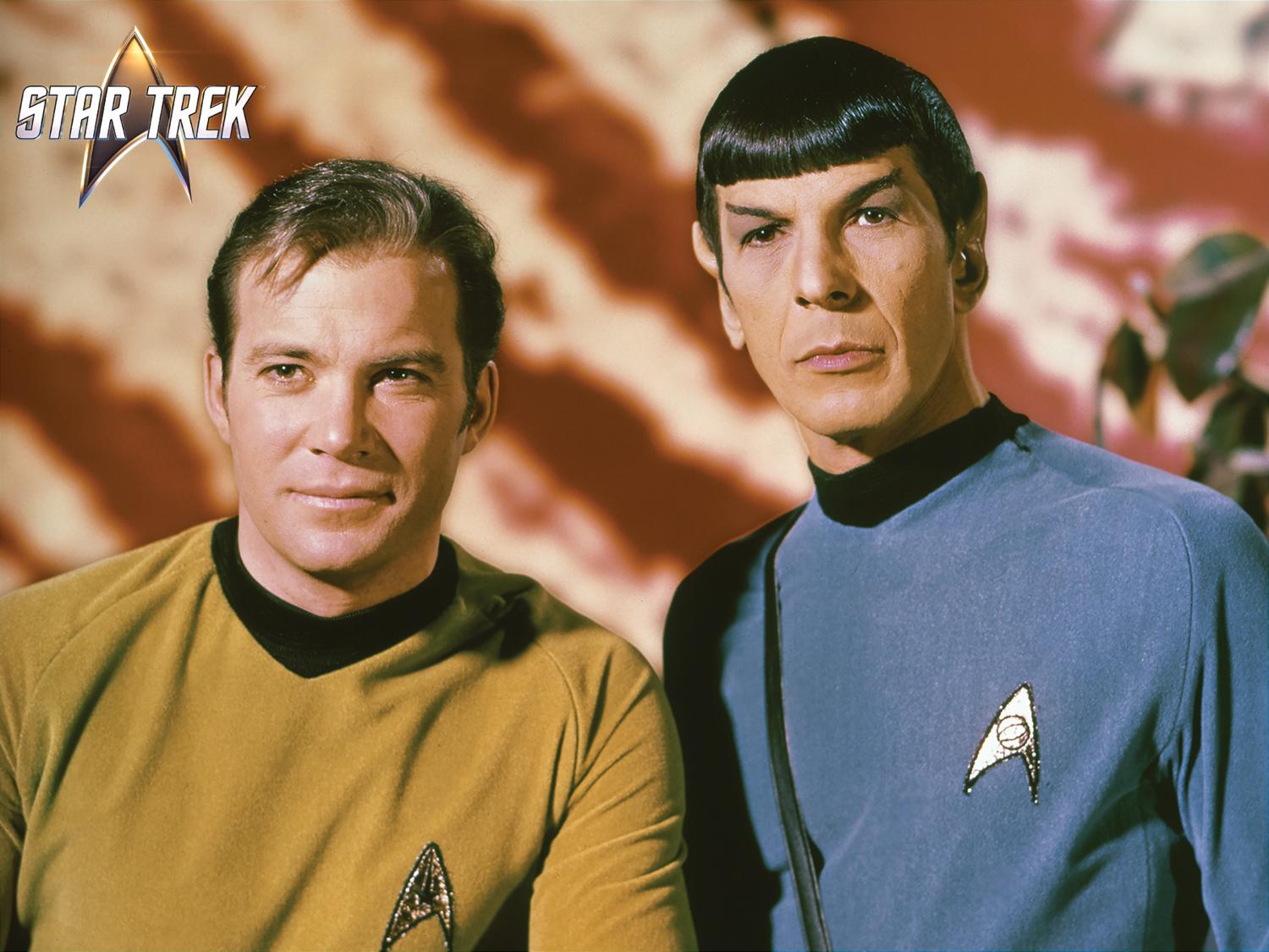 Paramount Star Trek Ships 3D & Kirk/Spock 2D Two-Sided 500 pc