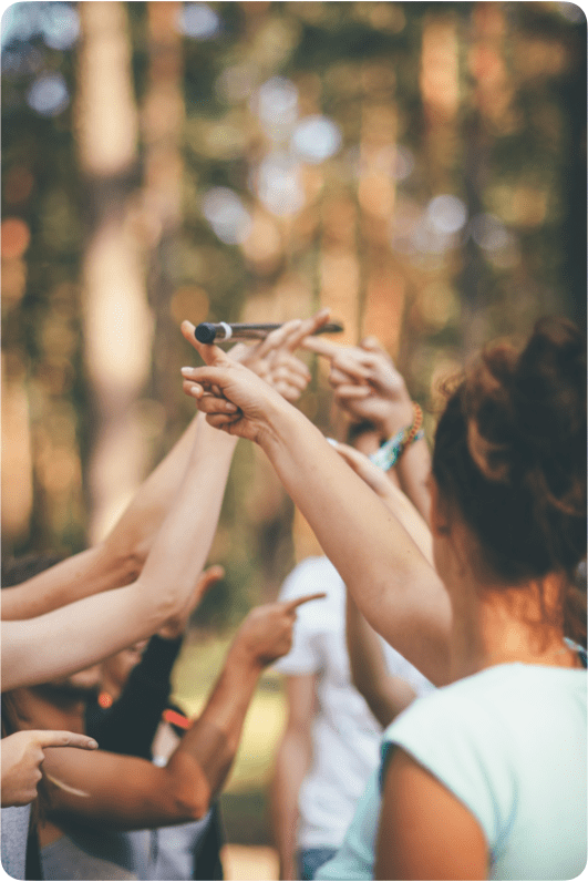 Starhive Traders Linkedin - Beautiful Dark Design - High Resolution