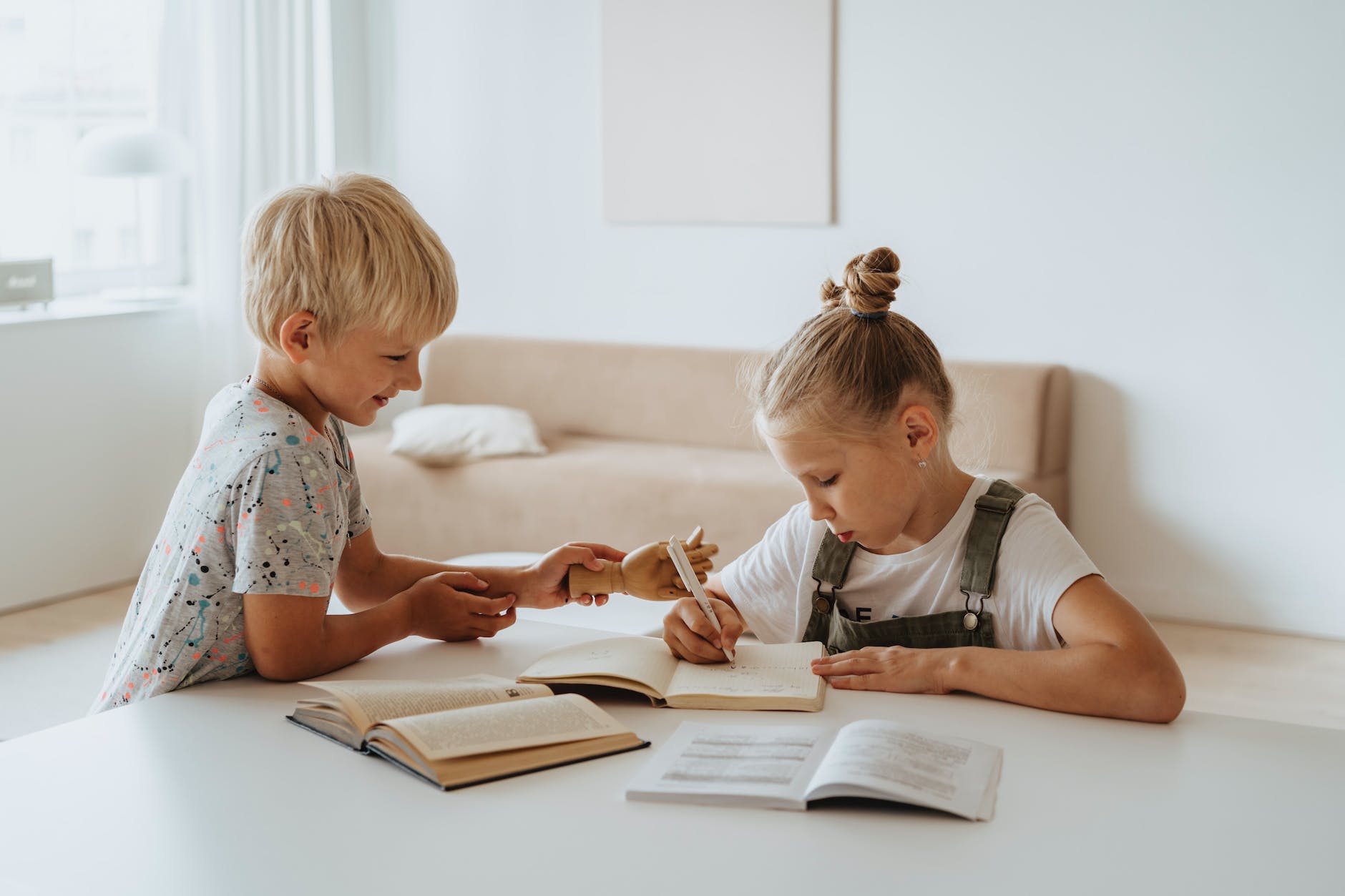 children doing homework