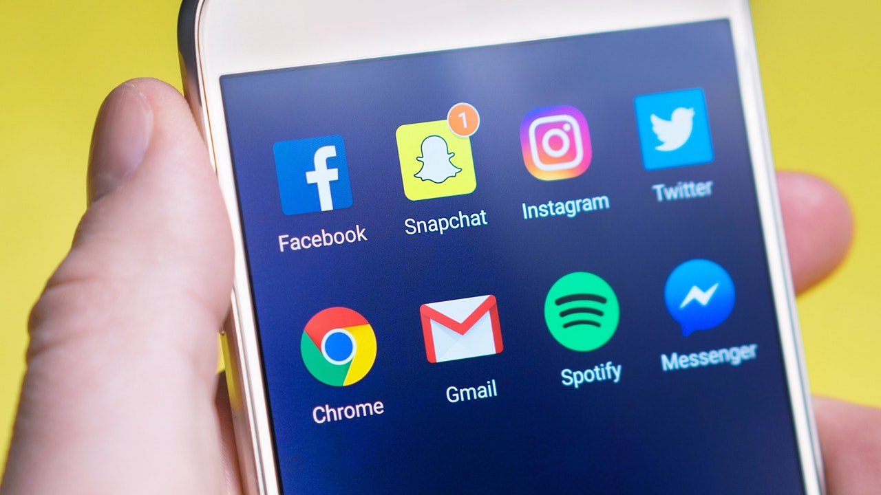 7 Reasons Every Small Business Should Hire A Social Media Manager