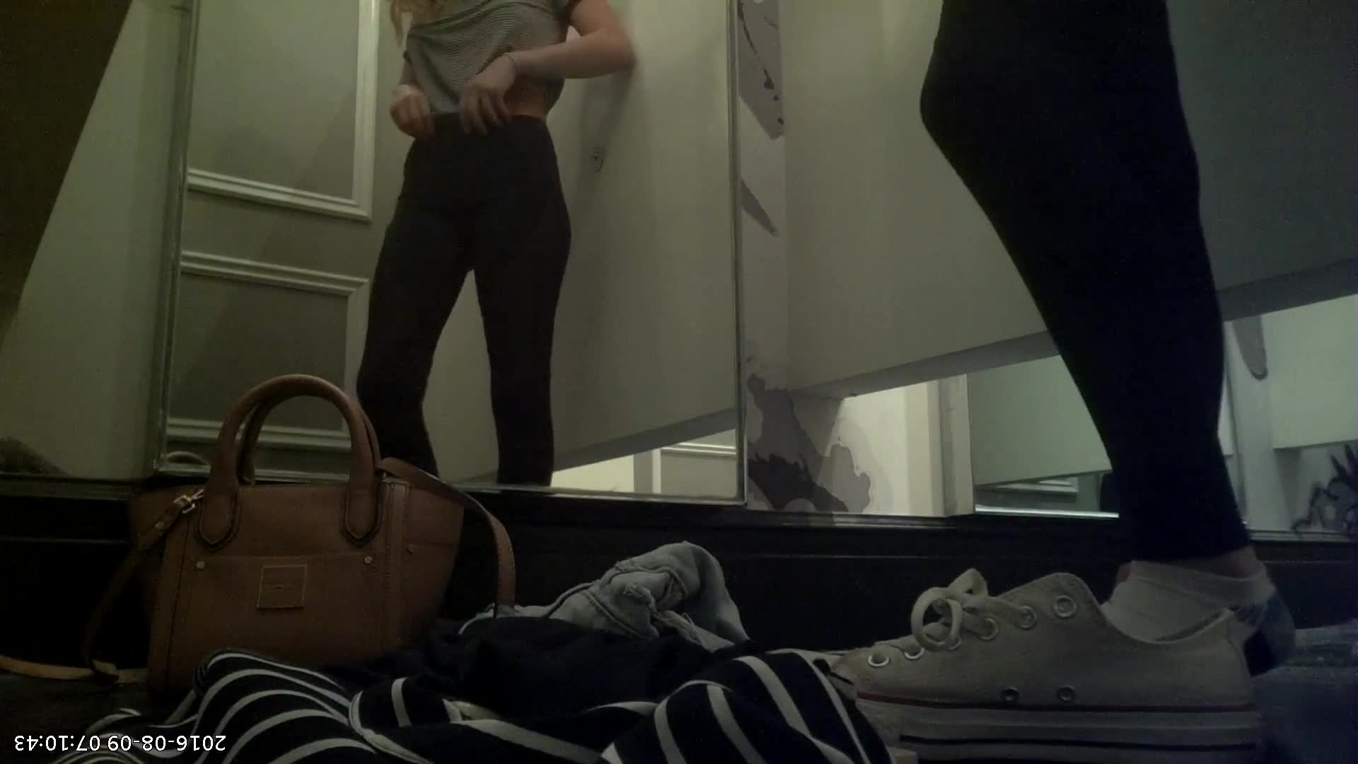 girls in the fitting room 12 | thefantazy.com